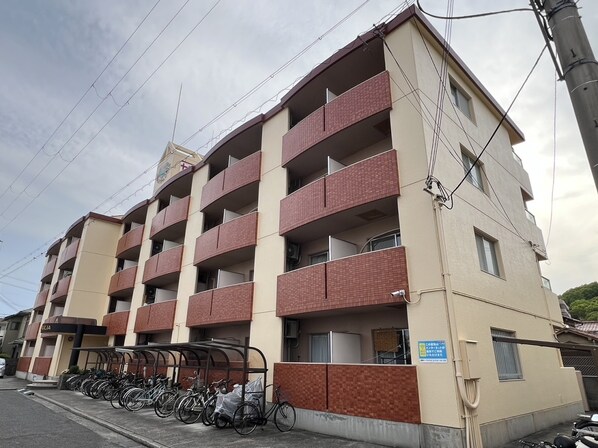 セントポーリアの物件外観写真